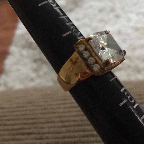 Simulated diamond gold tone ring - Picture 2 of 6